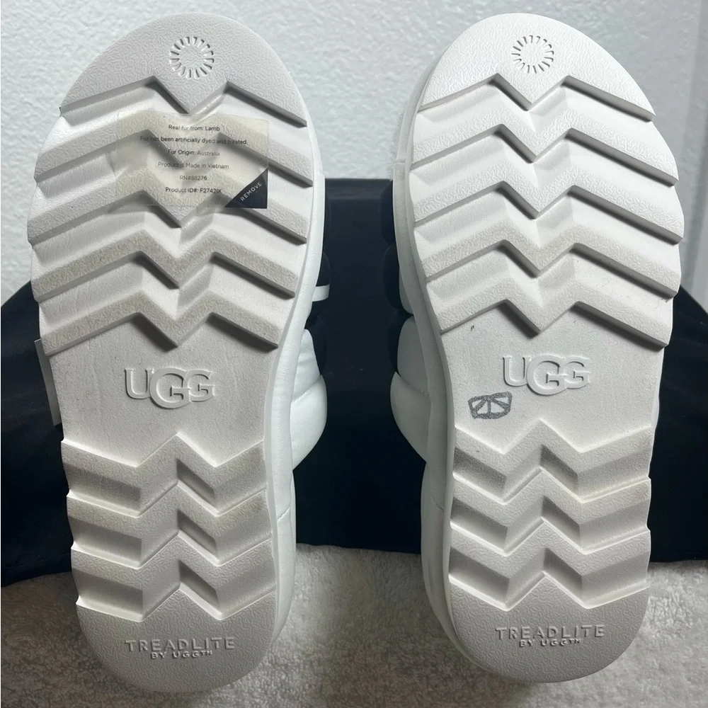 UGG Maxi Slide Logo Shoes / Slides / Platforms - White & Black - Women’s Size 7 - Picture 9 of 14